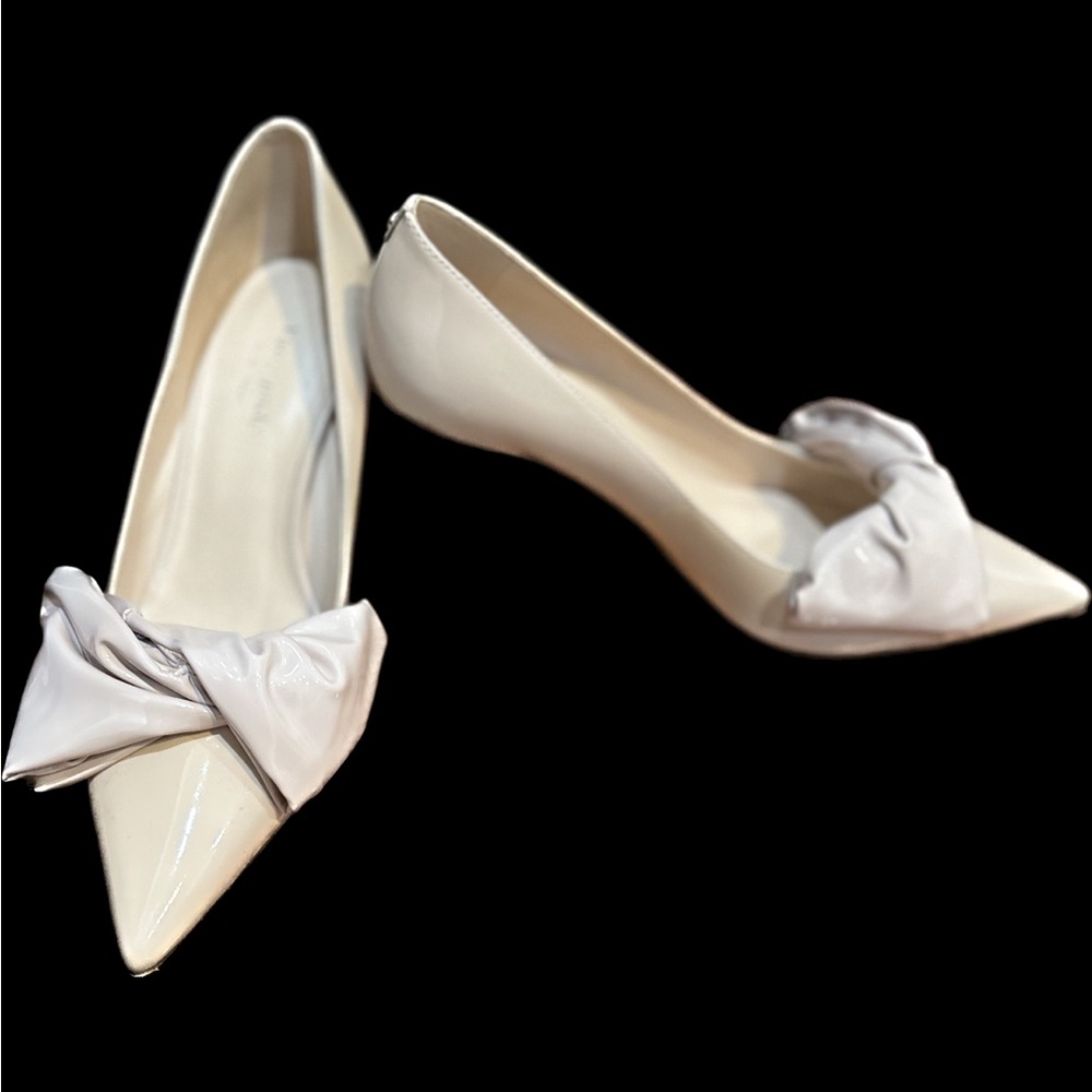 Kate Spade, ivory low heel size 7.5!